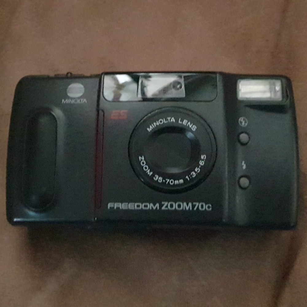 Minolta Freedom Zoom 70C 35MM ES Film Camera - Untested - Picture 1 of 4